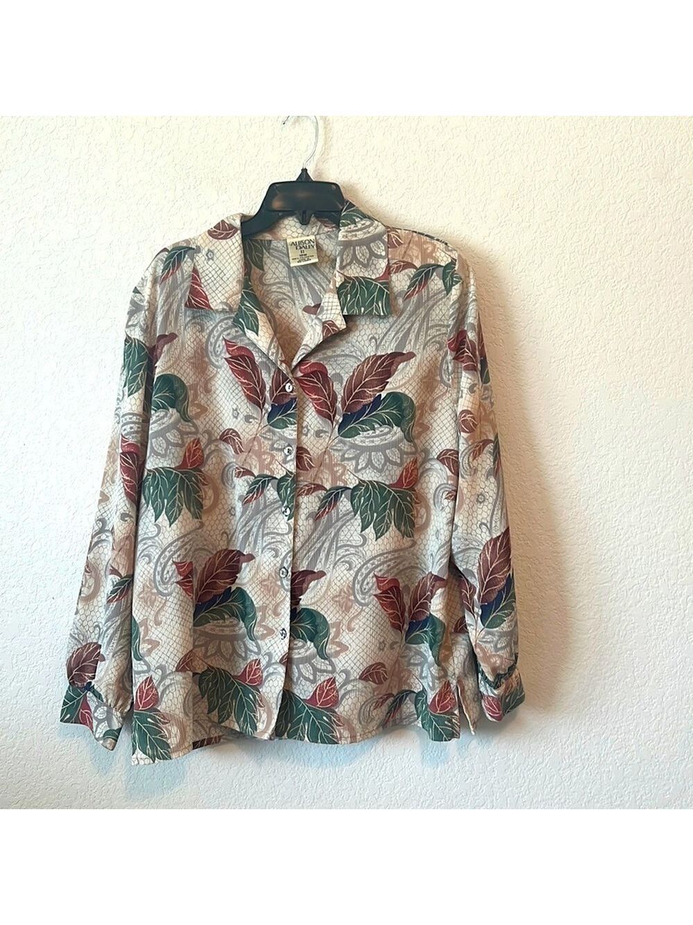 Allison Daley button up  blouse